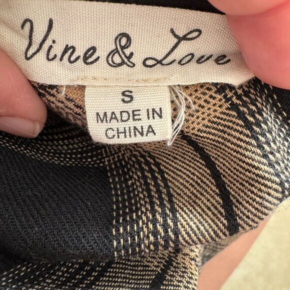 Vine & Love Women's Size SMALL plaid brown black cotton button up shirt - Picture 7 of 9